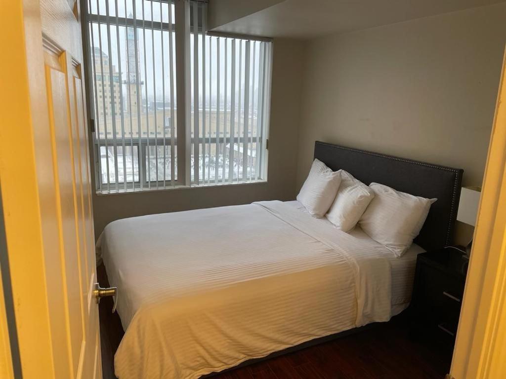 Platinum Suites Furnished Executive Suites Mississauga Exterior photo