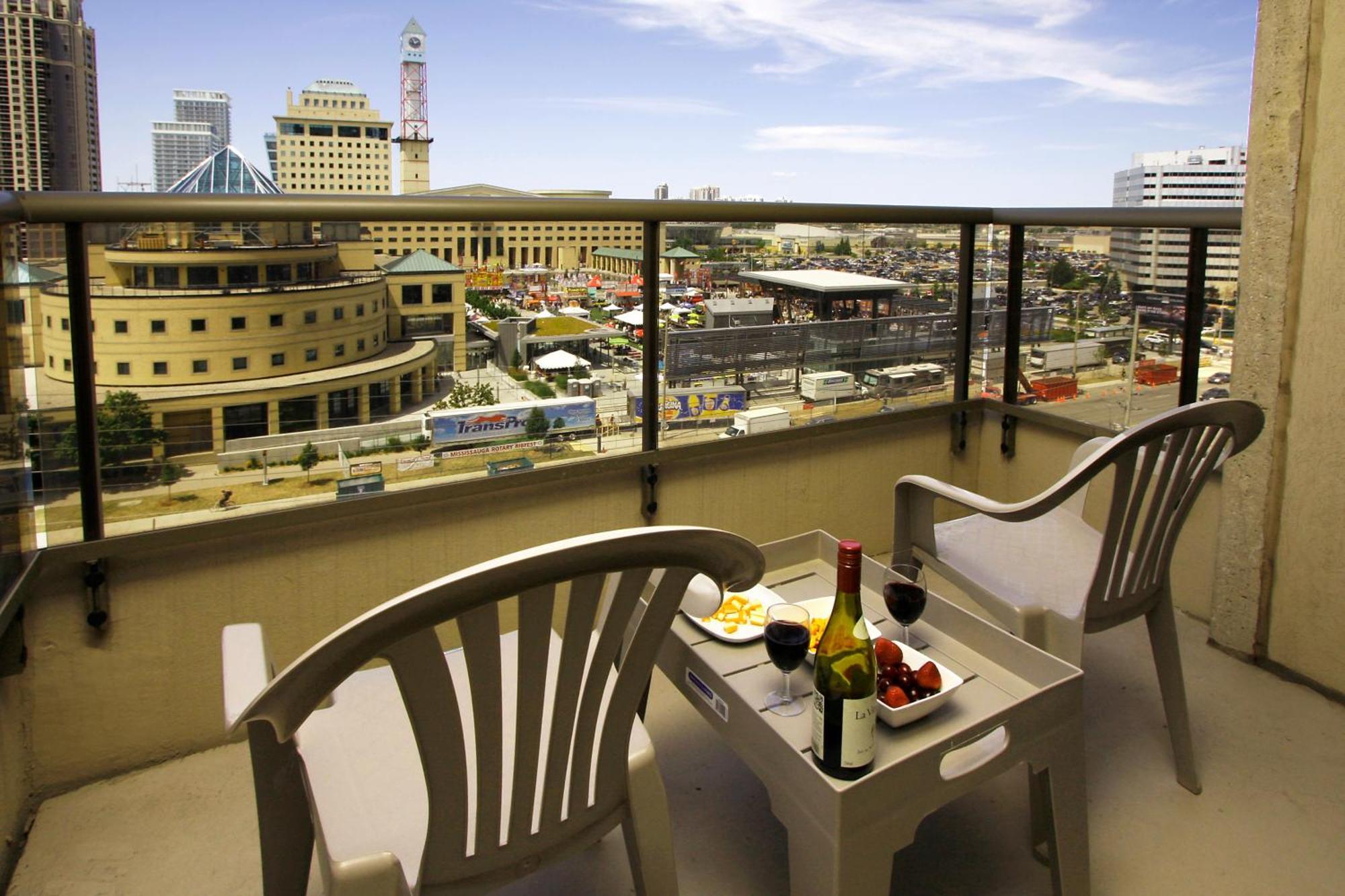 Platinum Suites Furnished Executive Suites Mississauga Exterior photo